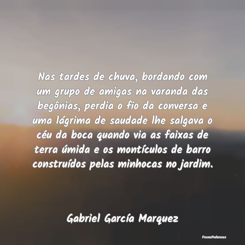 Nas tardes de chuva, bordando com um grupo de amig... Nas tardes de chuva, bordando com um grupo de amig...