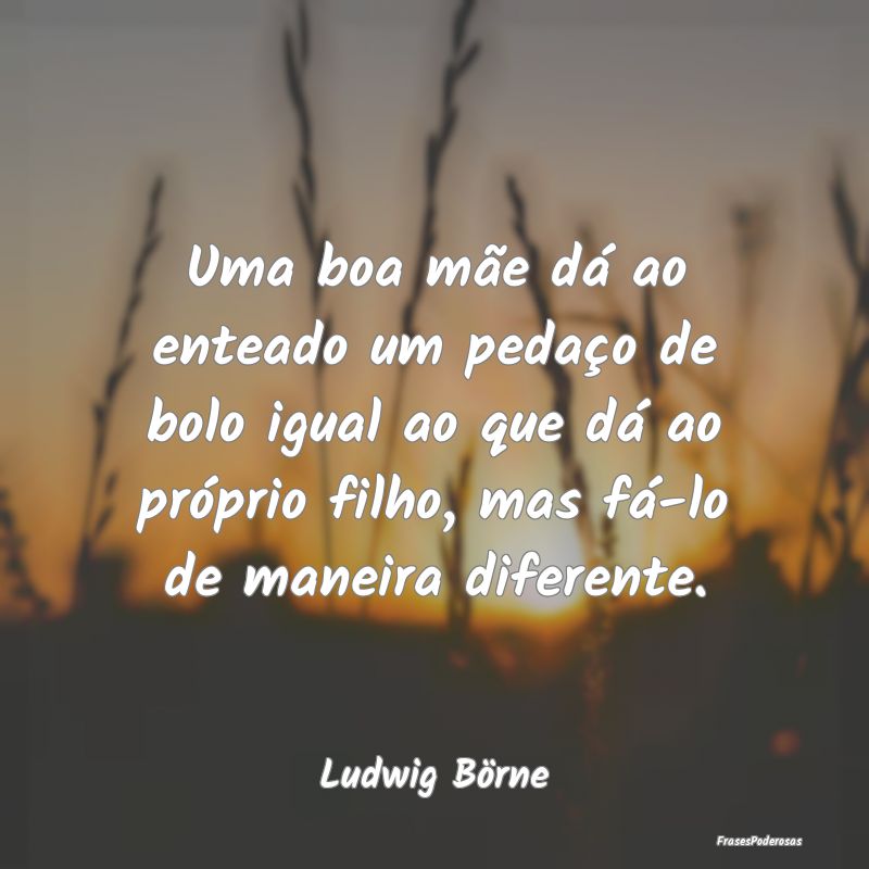 Uma boa mãe dá ao enteado um pedaço de bolo igu... Uma boa mãe dá ao enteado um pedaço de bolo igu...