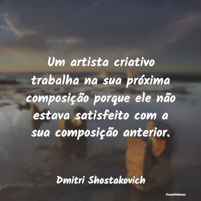 Um artista criativo trabalha na sua próxima compo... Um artista criativo trabalha na sua próxima compo...